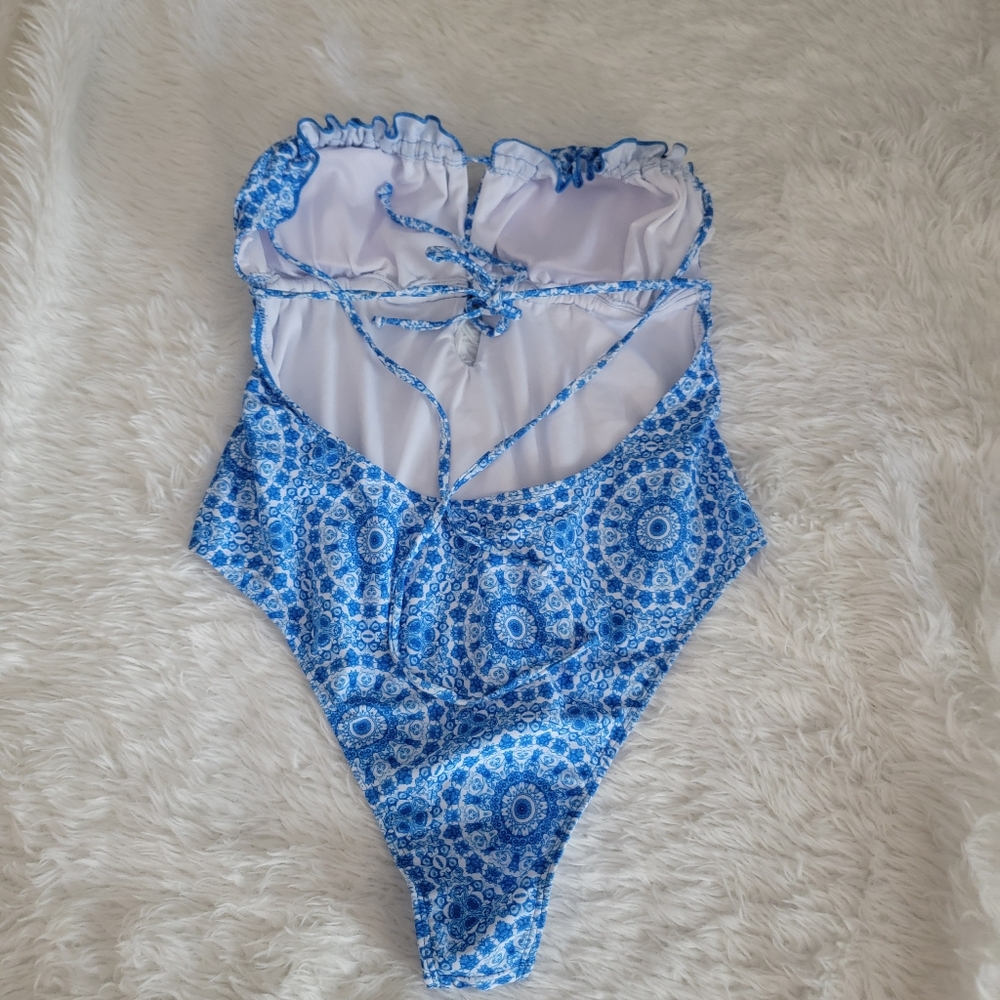 WDIRARA Womens frill trim swim suit top - Picture 2 of 2